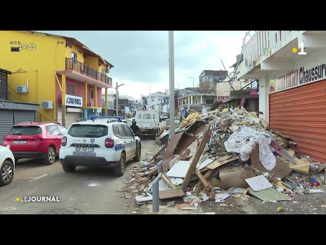 ⁣Le cyclone Chido : Les habitants s’inquiètent des risques sanitaires