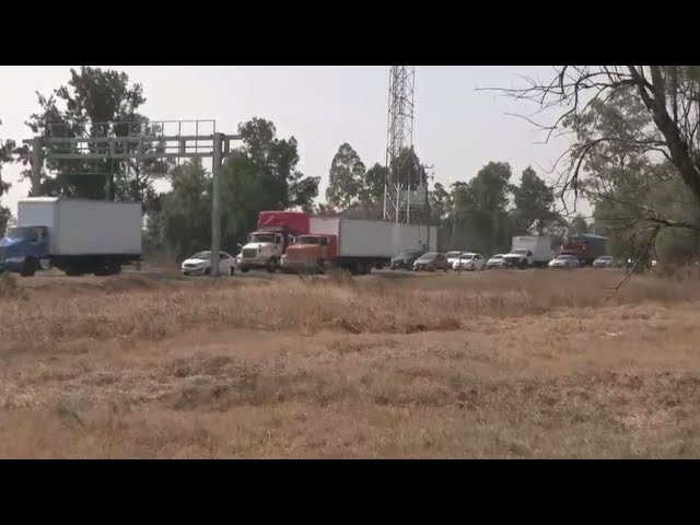 ⁣Transportistas Protestan la Autopista Peñón-Texcoco; Alternativas Viales