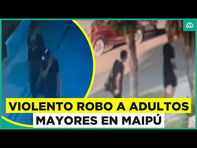 ⁣Adultos mayores sufren turbazo en su casa en Maipú: Se llevaron todos los regalos de Navidad