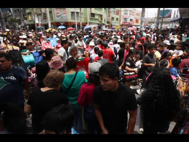 ⁣La Victoria: Mar humano en Gamarra por las ofertas navideñas