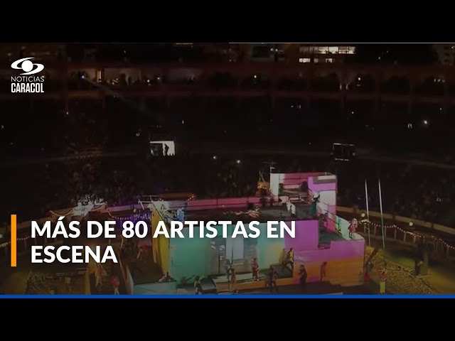 ⁣Espectáculo de luces se toma plaza La Santamaría en Bogotá