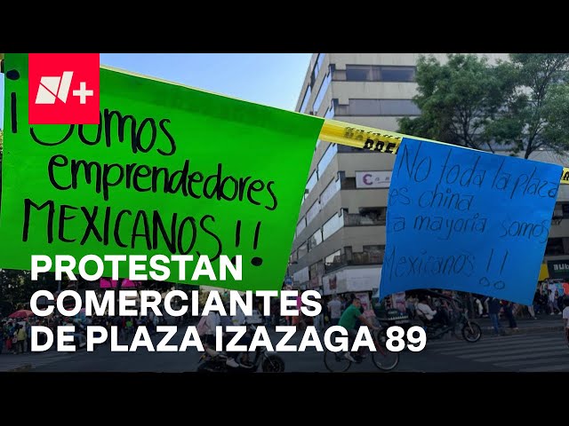 ⁣Comerciantes y locatarios de Plaza Izazaga 89 protestan para les permitan vender en sus locales