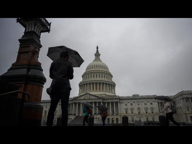 ⁣الكونغرس الأمريكي يمرر تشريعا للتمويل تفاديا لإغلاق حكومي • فرانس 24 / FRANCE 24