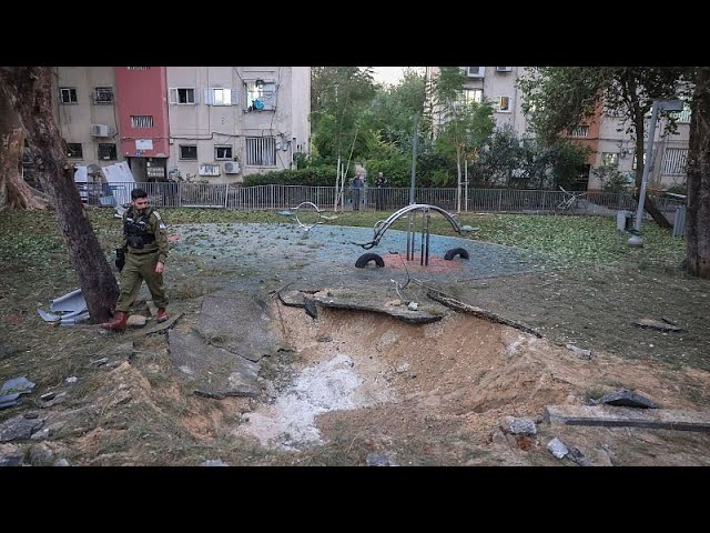 ⁣Une roquette tirée depuis le Yémen blesse plusieurs personnes dans la ville israélienne de Te…