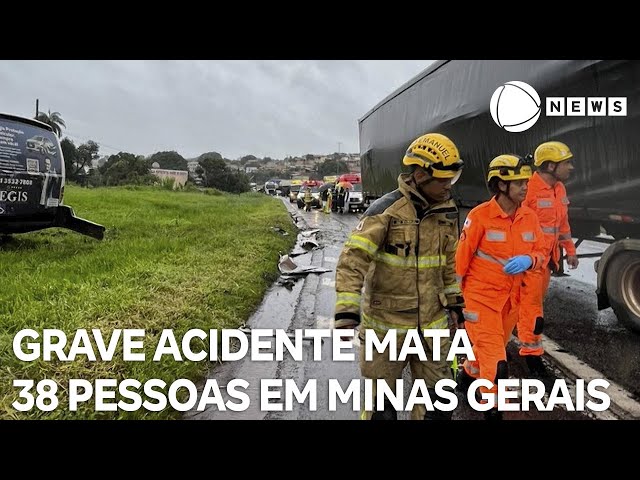 ⁣Acidente grave mata mais de 30 pessoas em rodovia de MG