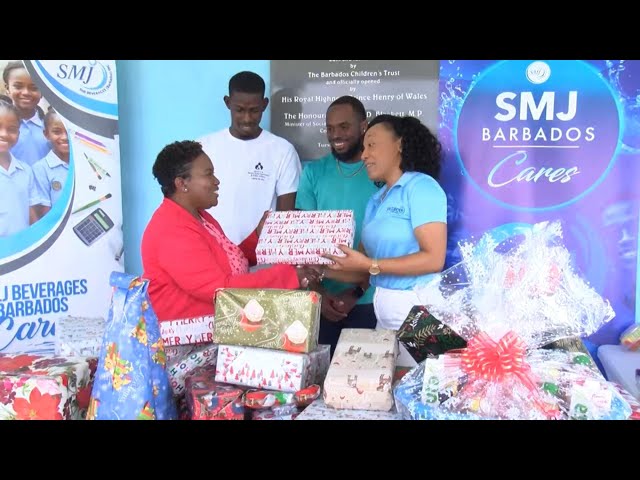 ⁣Company brings Christmas cheer to children's home