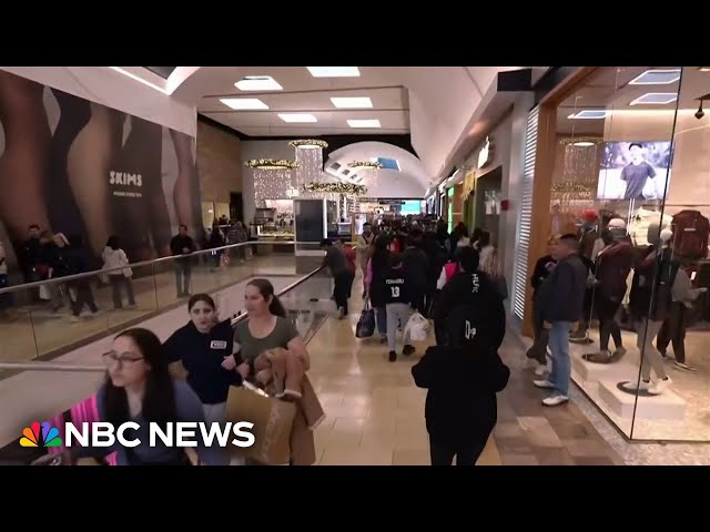 ⁣'Super Saturday' expected to be one of the biggest shopping days of the year