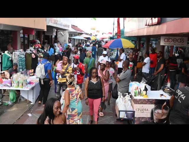 ⁣Surge in City shopping ahead of Christmas Day