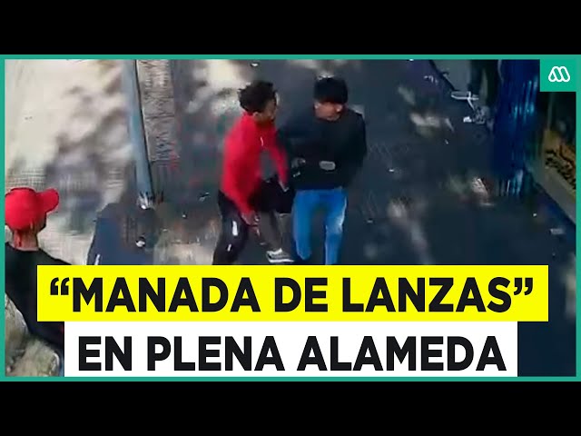 ⁣Banda de lanzas atemoriza a transeúntes en plena Alameda