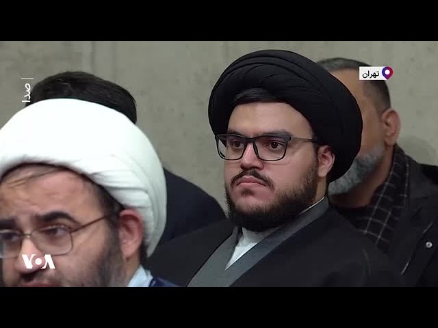 ⁣حضور محمدمهدی، یکی از فرزندان حسن نصرالله در سخنرانی خامنه‌ای برای مداحان