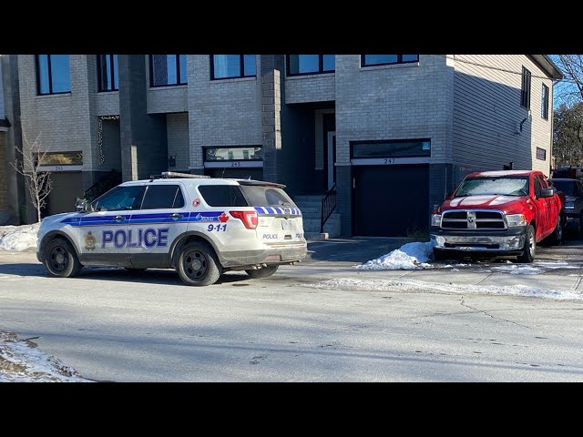 ⁣10 people exposed to carbon monoxide in Ottawa townhome