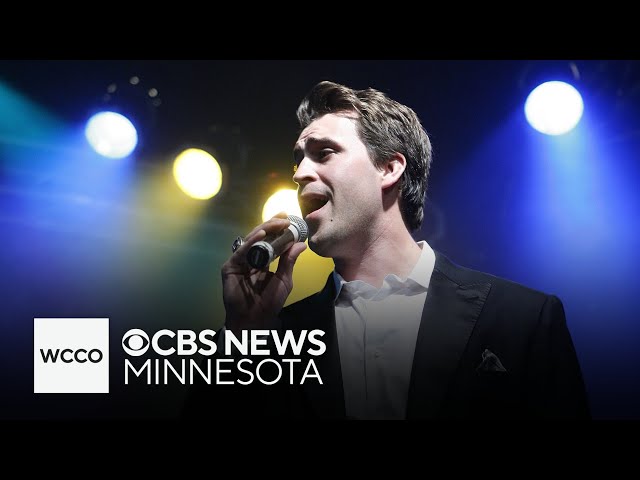 ⁣Gopher great, Super Bowl champ Ben Utecht is a holiday crooner