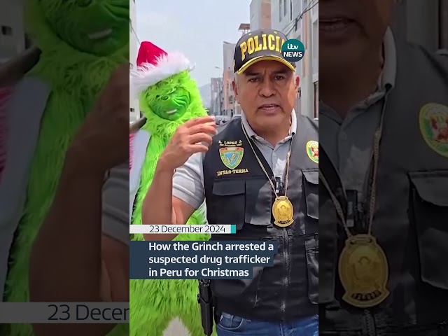 ⁣How the Grinch arrested a suspected drug trafficker in Peru for Christmas #news #itvnews