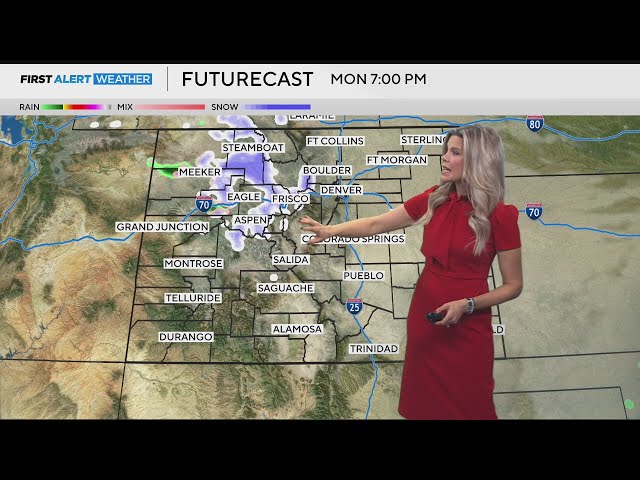 ⁣Chances for light mountain snow before Christmas in Colorado