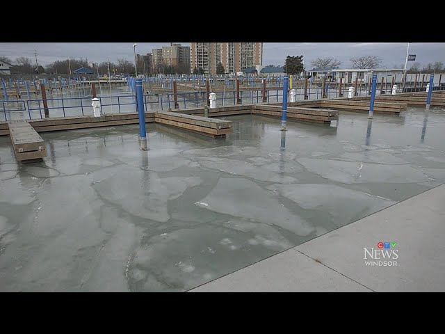 ⁣Staff of Windsor, Ont. restaurant rescue two men who fell into river