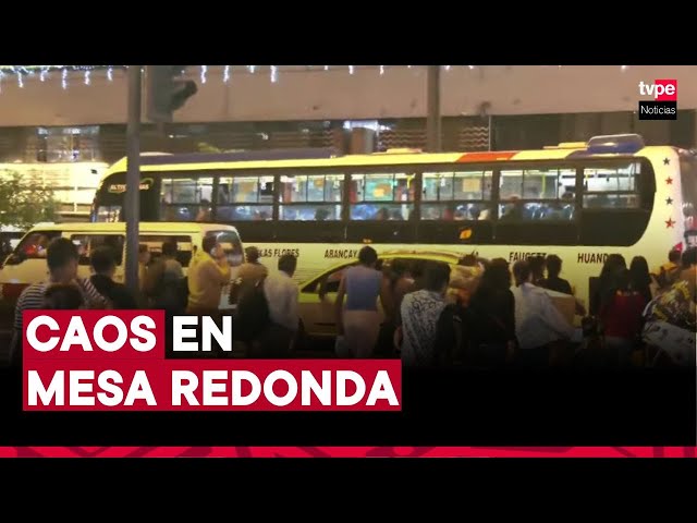 ⁣Mesa Redonda: caos y congestión a un día de la Navidad