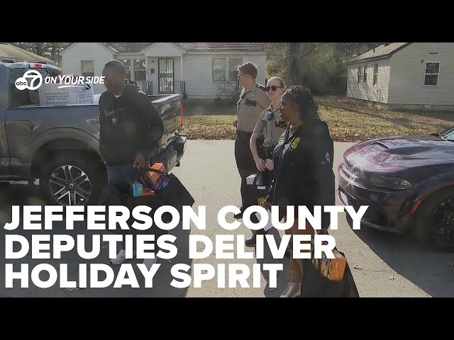 ⁣Jefferson County Sheriff's Office delivers toys and Christmas cheer to the homes of those in ne