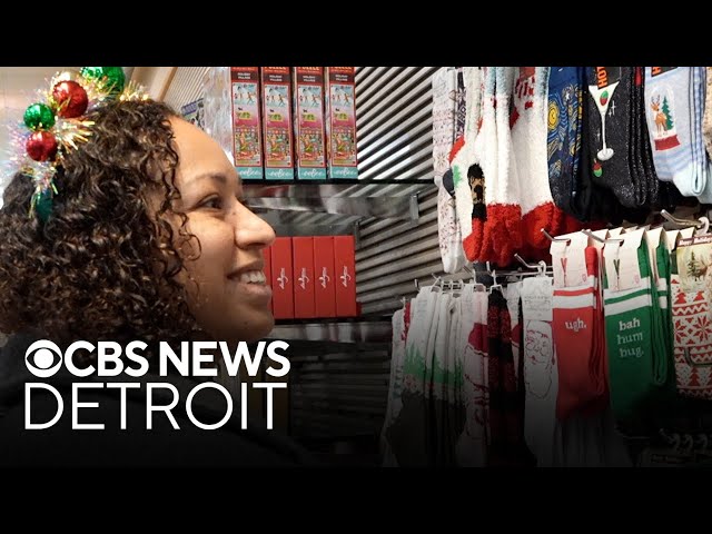 ⁣Metro Detroiters take to the stores for last-minute holiday shopping