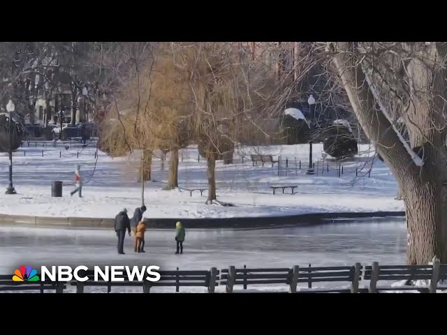 ⁣How climate change is making white Christmas a rare event