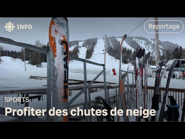 ⁣Les amateurs de sports d'hiver profitent de la neige