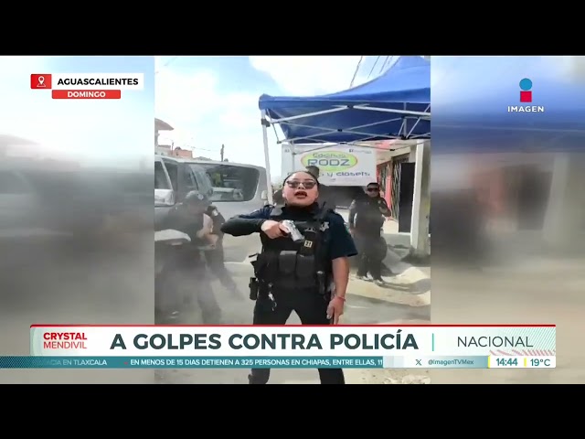 ⁣¡A golpes! Ciudadano contra policía en Aguascalientes | Noticias con Crystal Mendivil