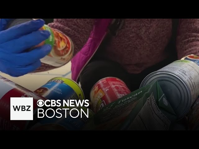 ⁣Massachusetts woman shows passion for giving back at busy food pantry