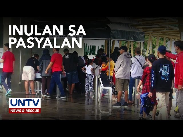 ⁣Manila Zoo, may mga bumisita pa rin ngayong December 25 kahit maulan