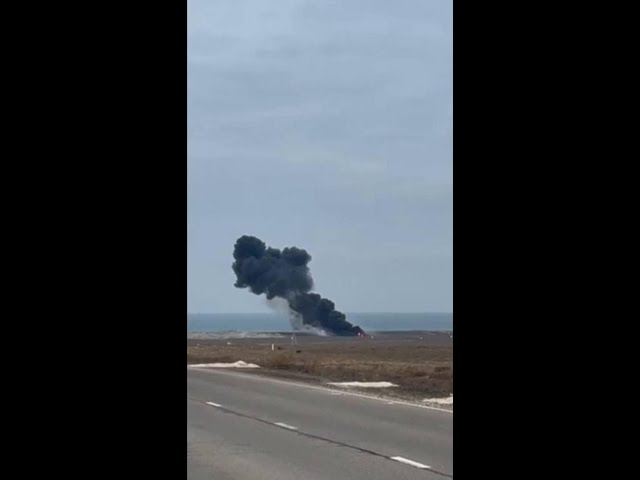 ⁣Passenger plane from Baku crashes near Aktau, Kazakhstan