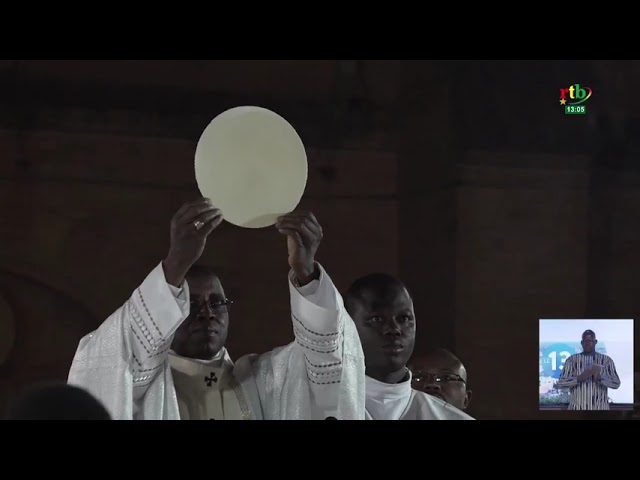 ⁣Noël 2024 : nuit de prière à la Cathédrale de Ouagadougou