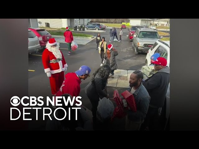 ⁣Annual Adopt-A-Block gives back to Detroit families on Christmas