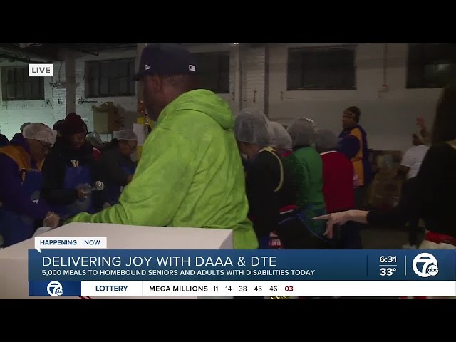 ⁣DAAA and DTE deliver 5,000 meals to seniors, adults with disabilities on Christmas Day