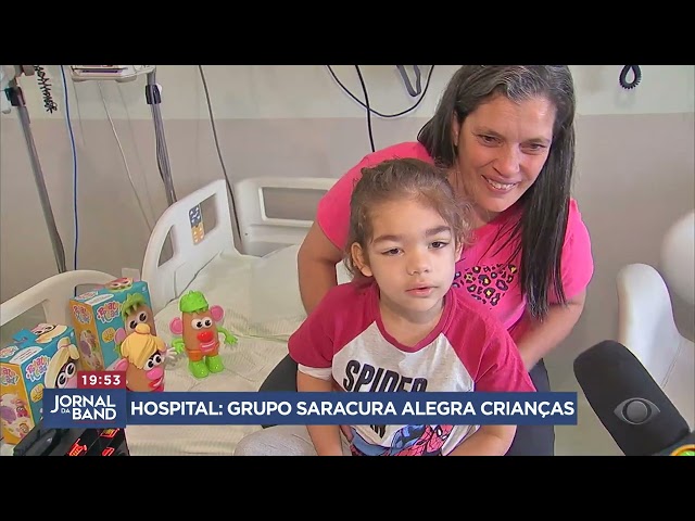 ⁣Grupo Saracura alegra as crianças no hospital durante o Natal