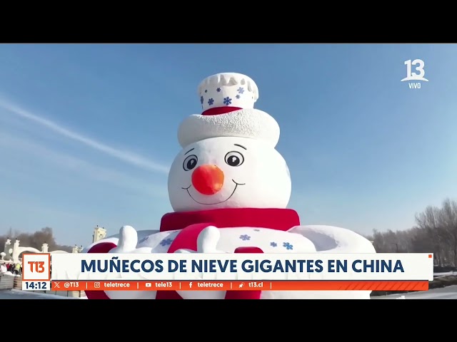 ⁣Muñecos de nieve gigantes en China