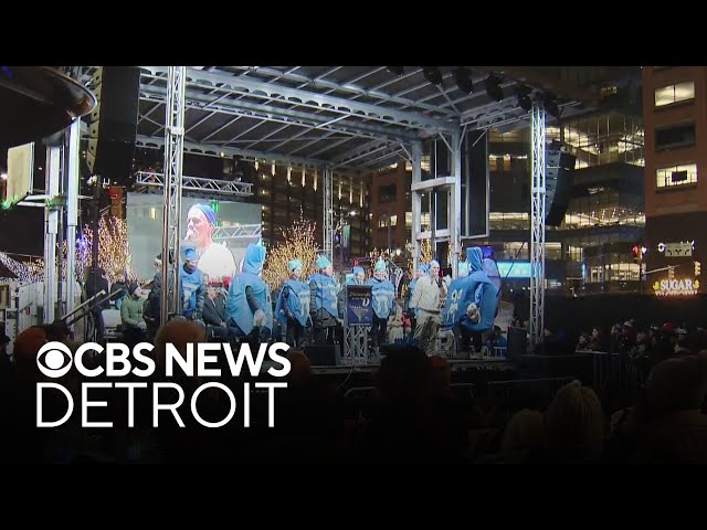 ⁣Menorah in the D returns to downtown Detroit