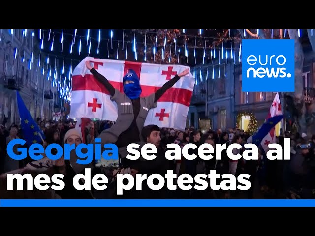 ⁣Las protestas en Georgia se acercan a su primer mes y los ciudadanos exigen cambios significativos