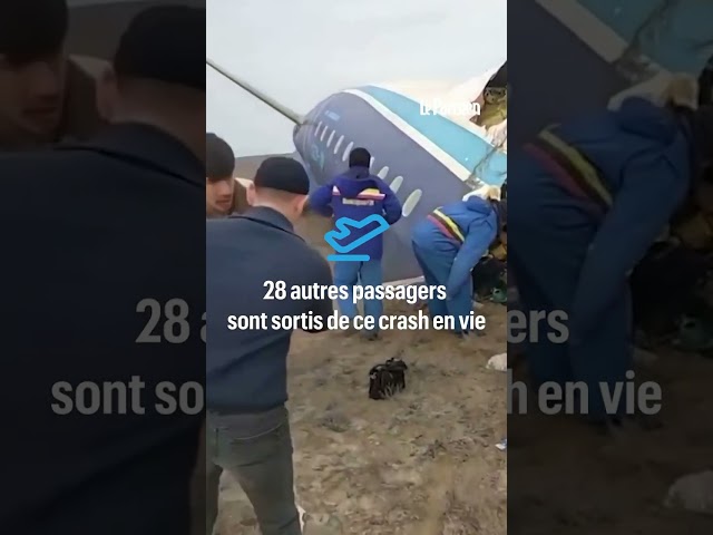 ⁣Azerbaijan Airlines : ce passager filme les secondes qui précèdent le crash de l'avion