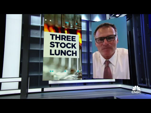 ⁣3-Stock Lunch: Apple, Target & Coinbase