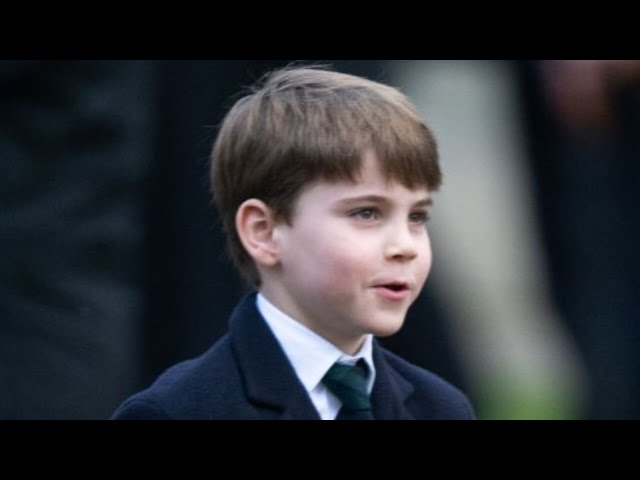 ⁣Prince Louis beaming with joy after receiving gifts from crowd on Christmas Day walkabout