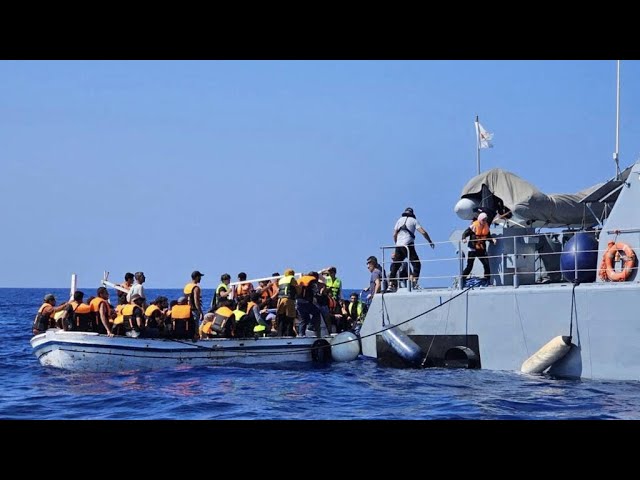 ⁣70 مفقودا بينهم 25 ماليا إثر غرق قارب مهاجرين قبالة سواحل المغرب • فرانس 24 / FRANCE 24