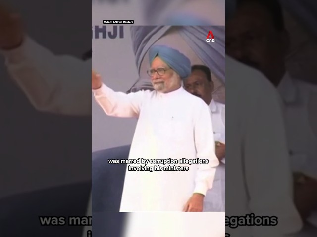 ⁣Former Indian PM Manmohan Singh dies aged 92