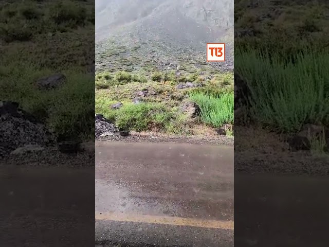 ⁣Reportan lluvia y tormenta eléctrica en sectores cordilleranos de San José de Maipo