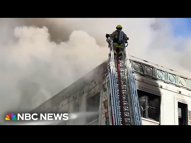 ⁣Watch as firefighters respond to structure fire in Los Angeles