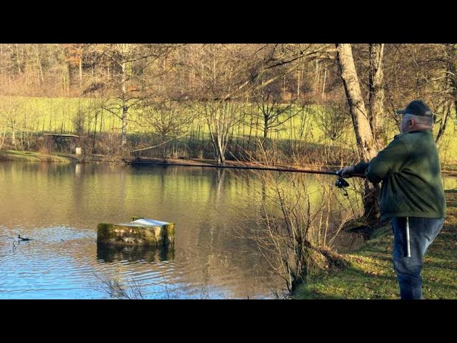 ⁣À Tronville-en-Barrois, pour préserver les poissons, on pêche « no kill »