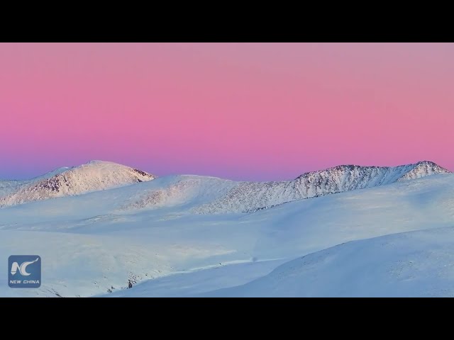 ⁣Sunset serenity: breathtaking beauty of ski resort in Xinjiang