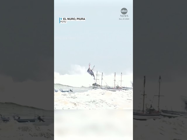 ⁣Boats toppled by large waves in Peru