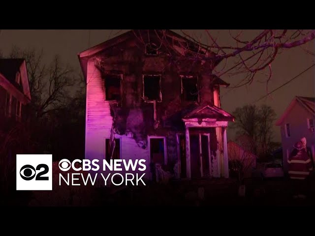 ⁣Freeport, N.Y. house fire injures at least 8