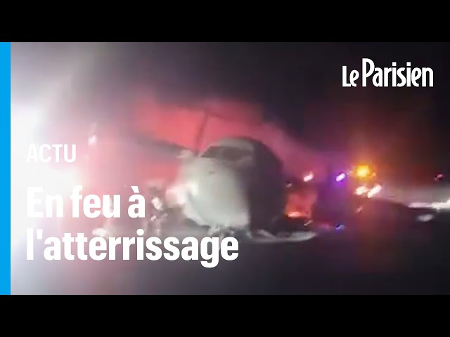 ⁣Le train d'atterrissage d'un avion prend feu, les passagers sains et saufs