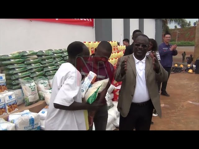 ⁣Busia mining firm donates items to the elderly