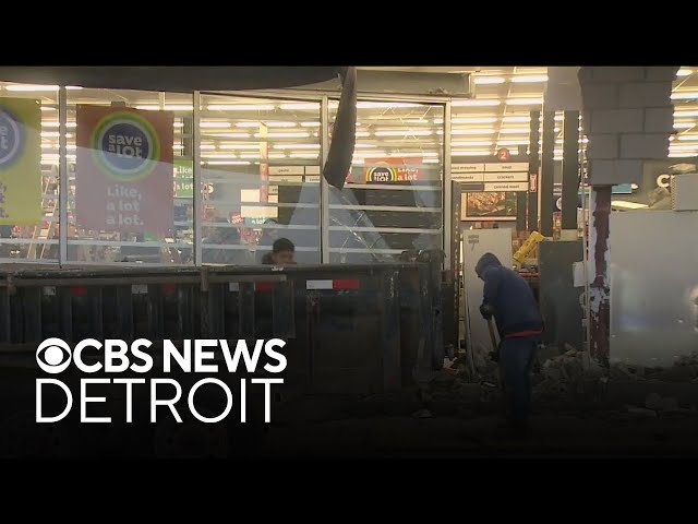 ⁣U-Haul truck crashes into Save A Lot building on Detroit's west side