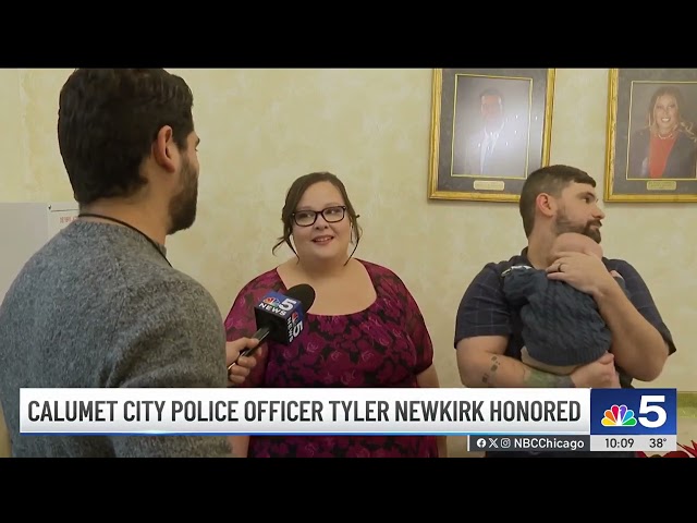 ⁣Calumet City police officer honored with special surprise